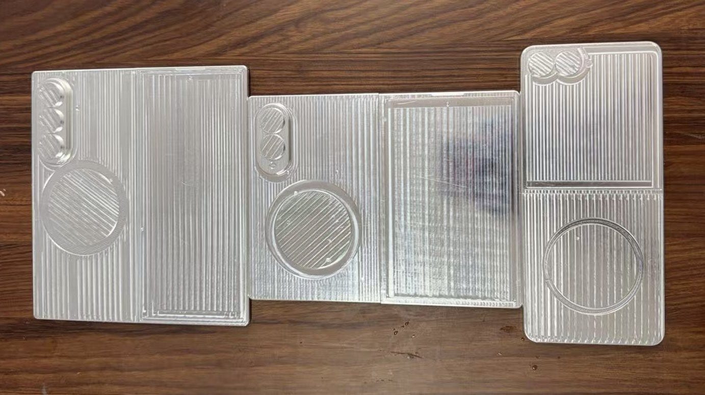 Možný dizajn Galaxy Z Fold 8 Wide