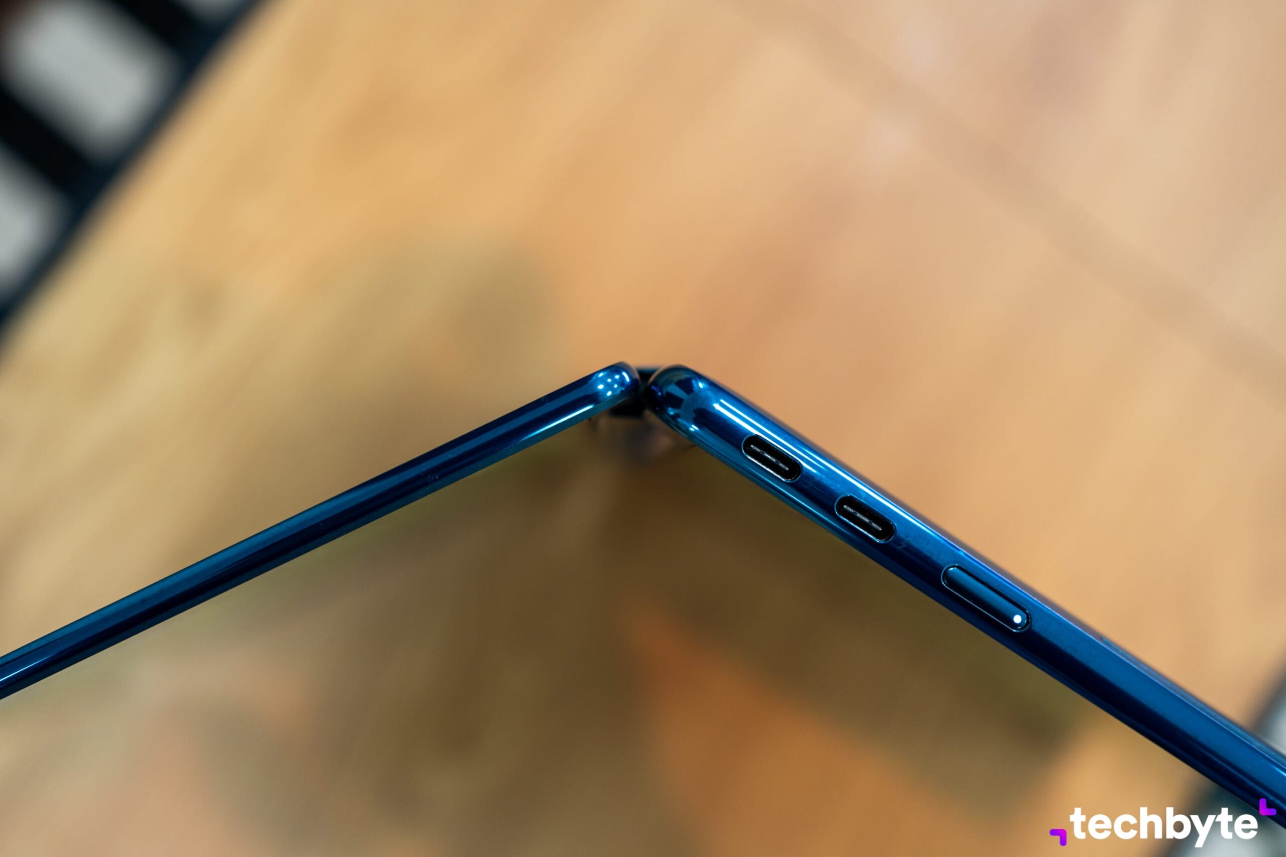 Lenovo Yoga Book 9i