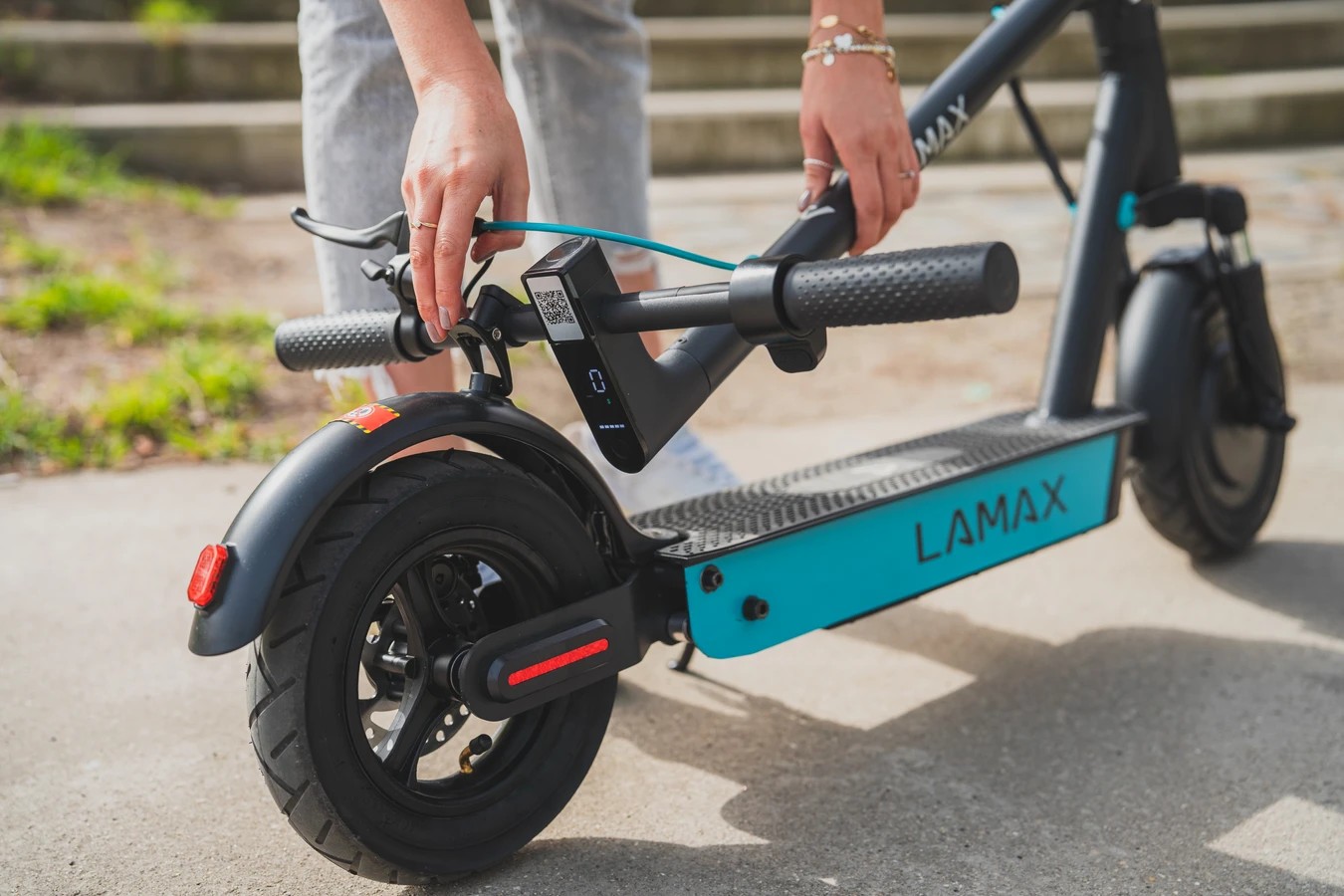 LAMAX eCruiser SC30
