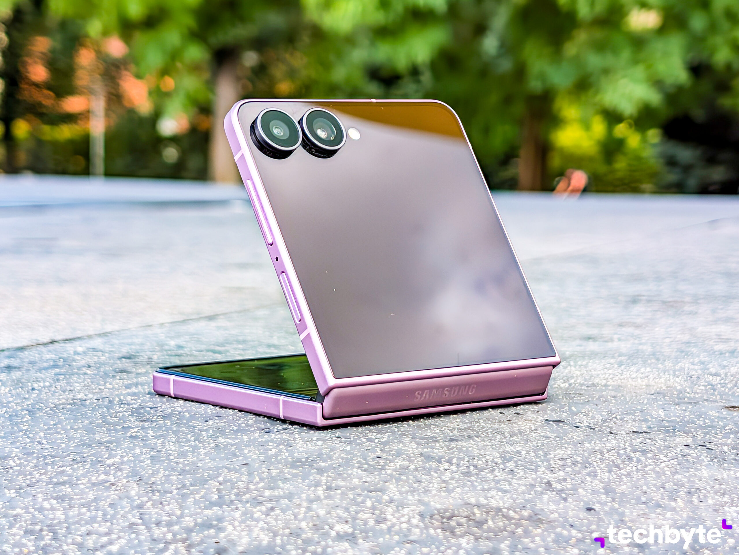 Samsung Galaxy Z Flip8