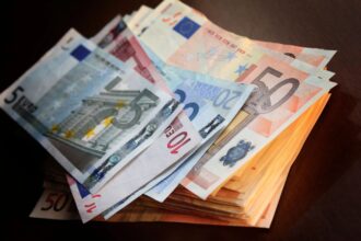 Peniaze, bankovky, euro