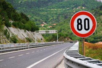 Diaľnica, 80 km/h, rýchlosť