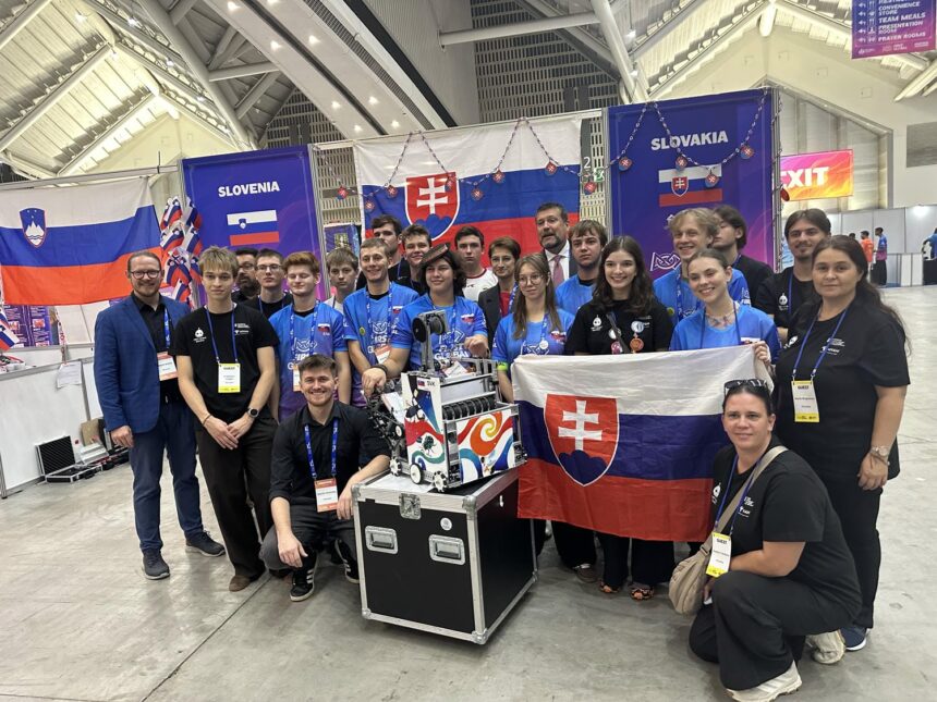 FIRST Global Challenge, slovenský tím
